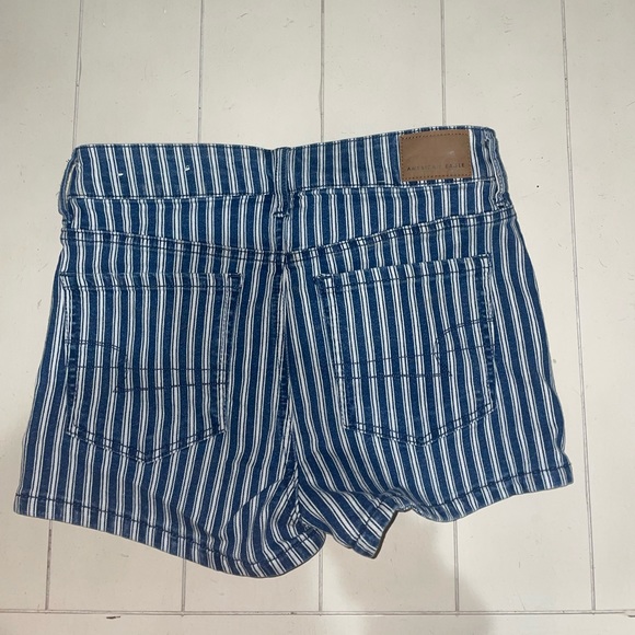 american eagle jean shorts - Picture 2 of 3